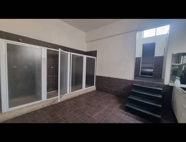 800M² RETAIL TO LET IN PAROW CENTRAL